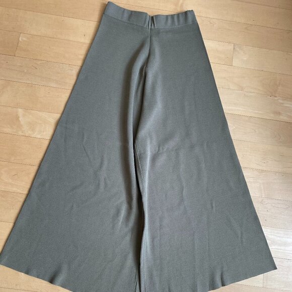 Brian Bailey BNWOT knit culottes XSmall olive crop - Picture 2 of 6